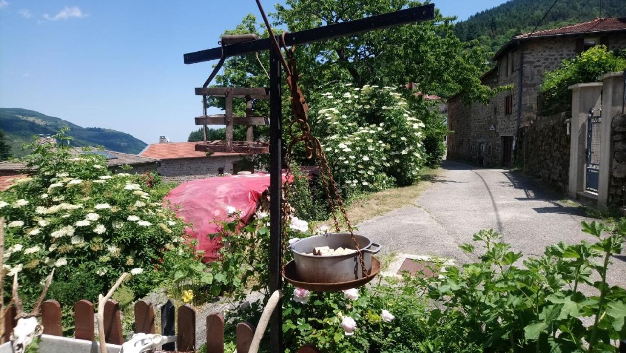 Saint-Julien-Vocance Chambre Privee Chez L'Habitant מראה חיצוני תמונה